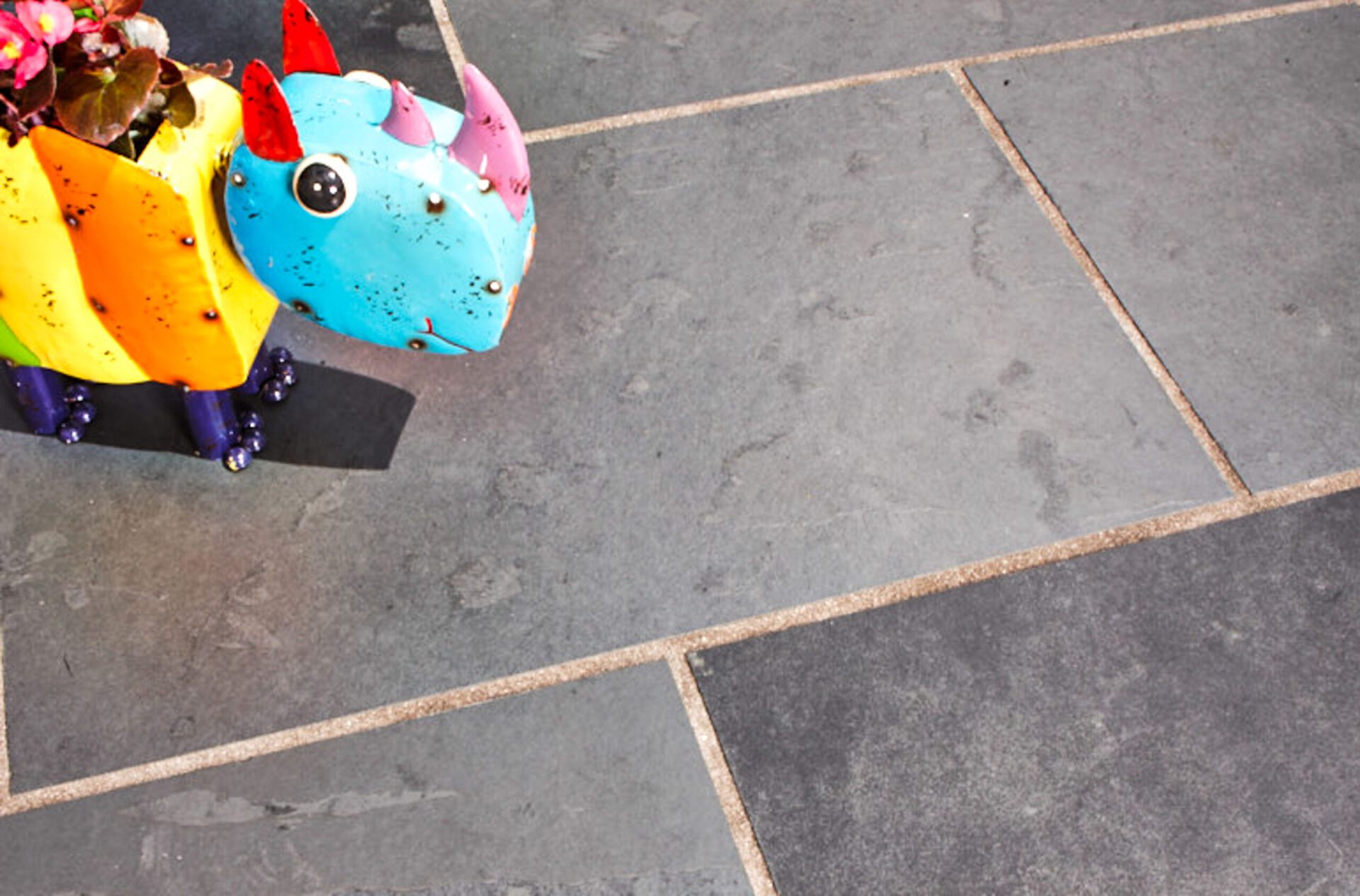 (Sample) - Brazilian Slate Black Machine-Cut Sides with Riven Top